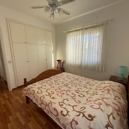 Limnaria Gardens Two Bedroom Apartment With Balcony Paphos Esterno foto
